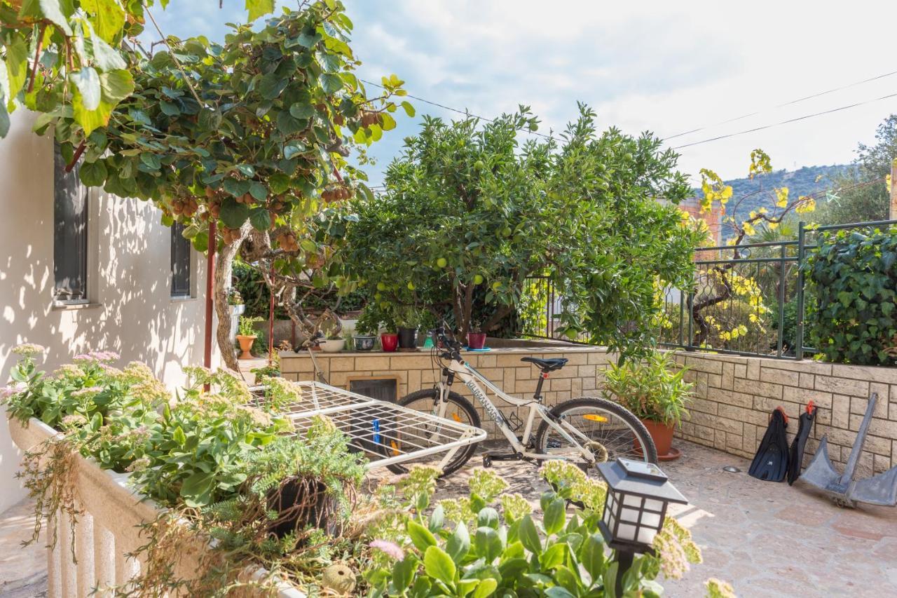 Apartments And Rooms With Parking Space Marina, Trogir - 5953 Екстер'єр фото