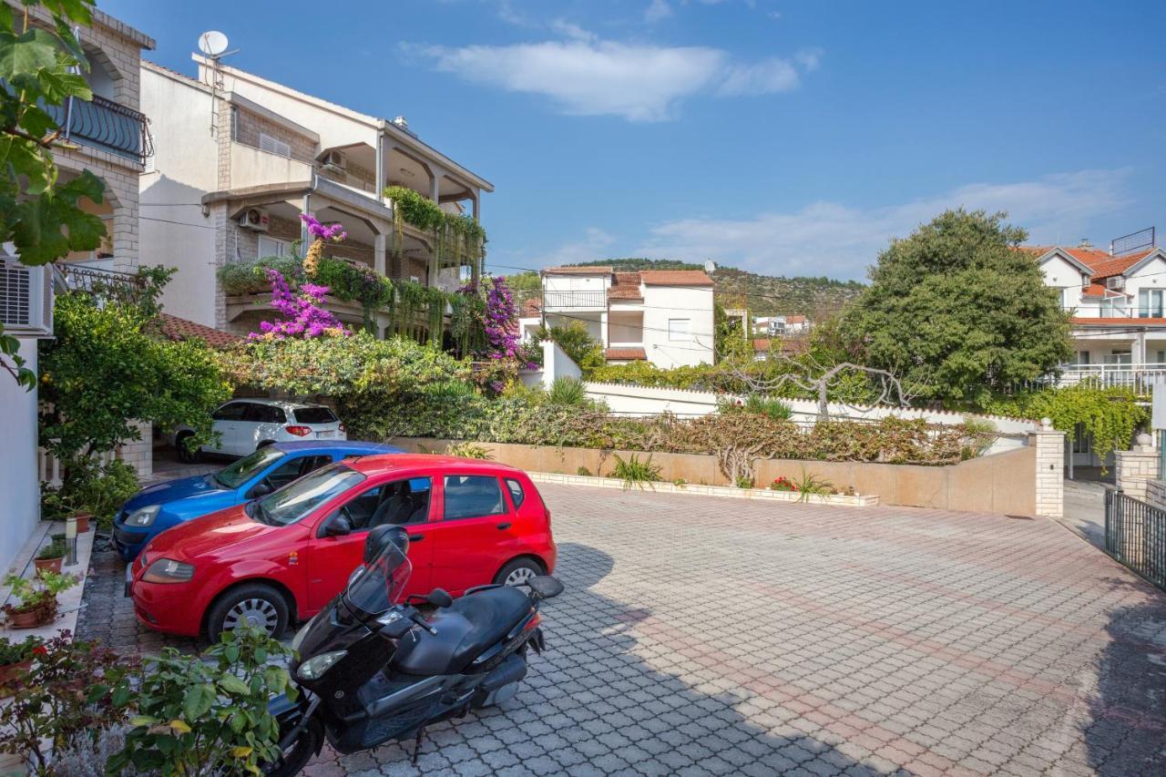 Apartments And Rooms With Parking Space Marina, Trogir - 5953 Екстер'єр фото