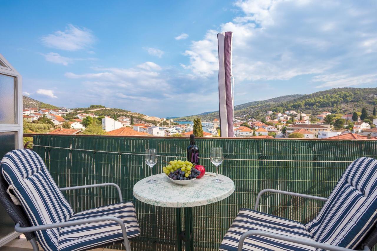 Apartments And Rooms With Parking Space Marina, Trogir - 5953 Екстер'єр фото