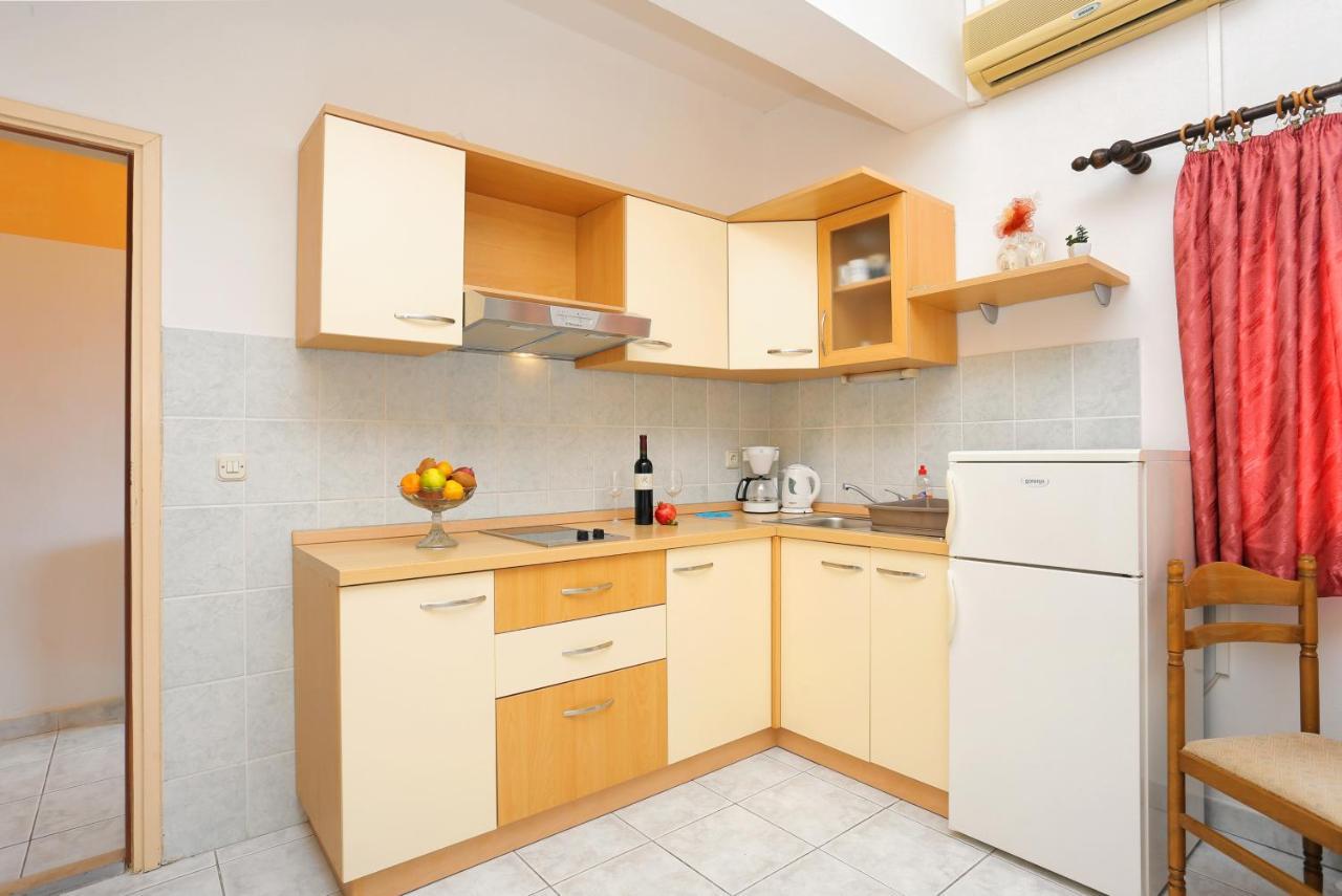 Apartments And Rooms With Parking Space Marina, Trogir - 5953 Екстер'єр фото