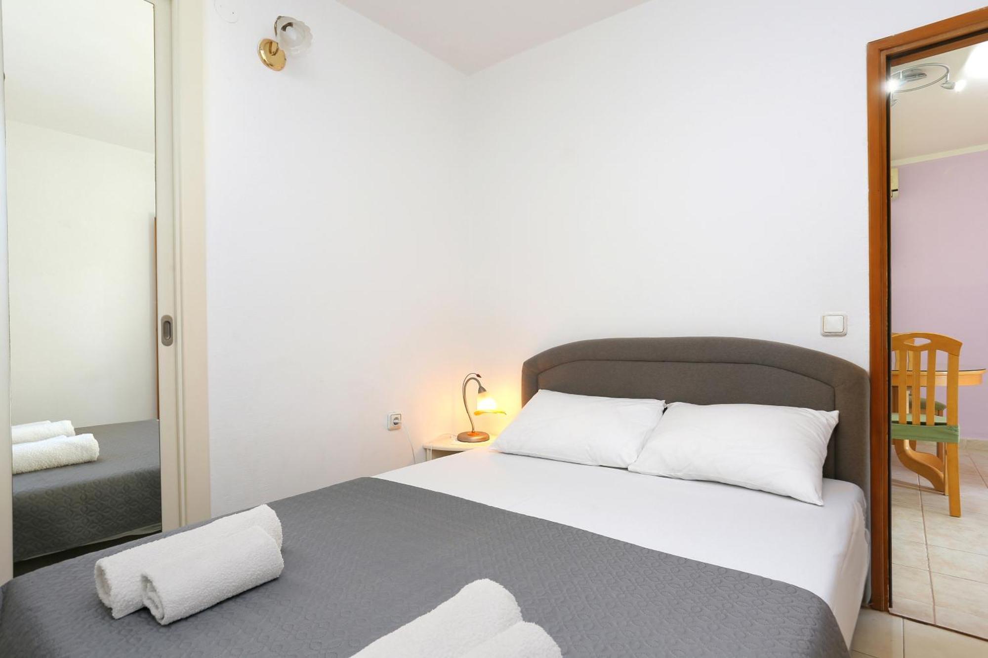Apartments And Rooms With Parking Space Marina, Trogir - 5953 Екстер'єр фото